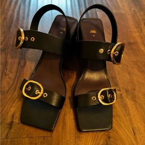 Women black sandals Zara brand size 40 Europe, Size 9 US